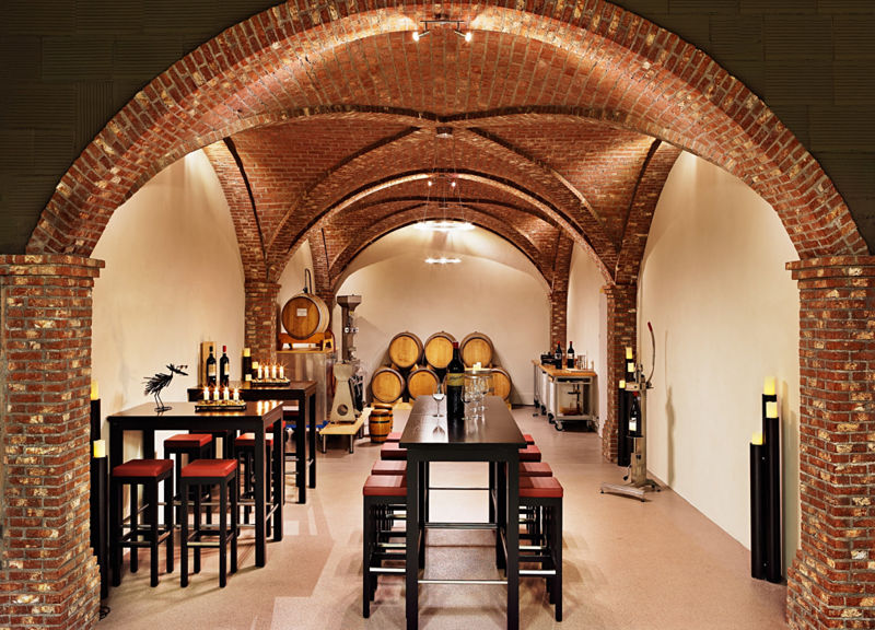 Hugi Weine AG Hugi Weine AG