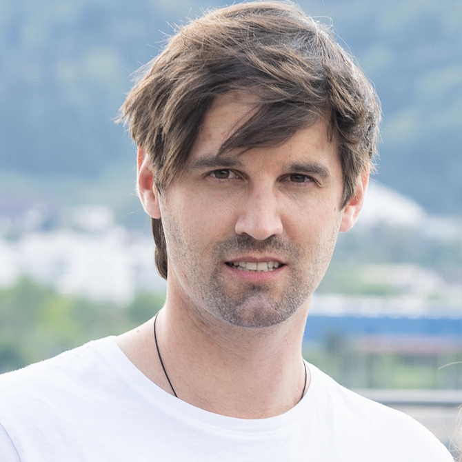 Kevin Gianom Kevin Gianom